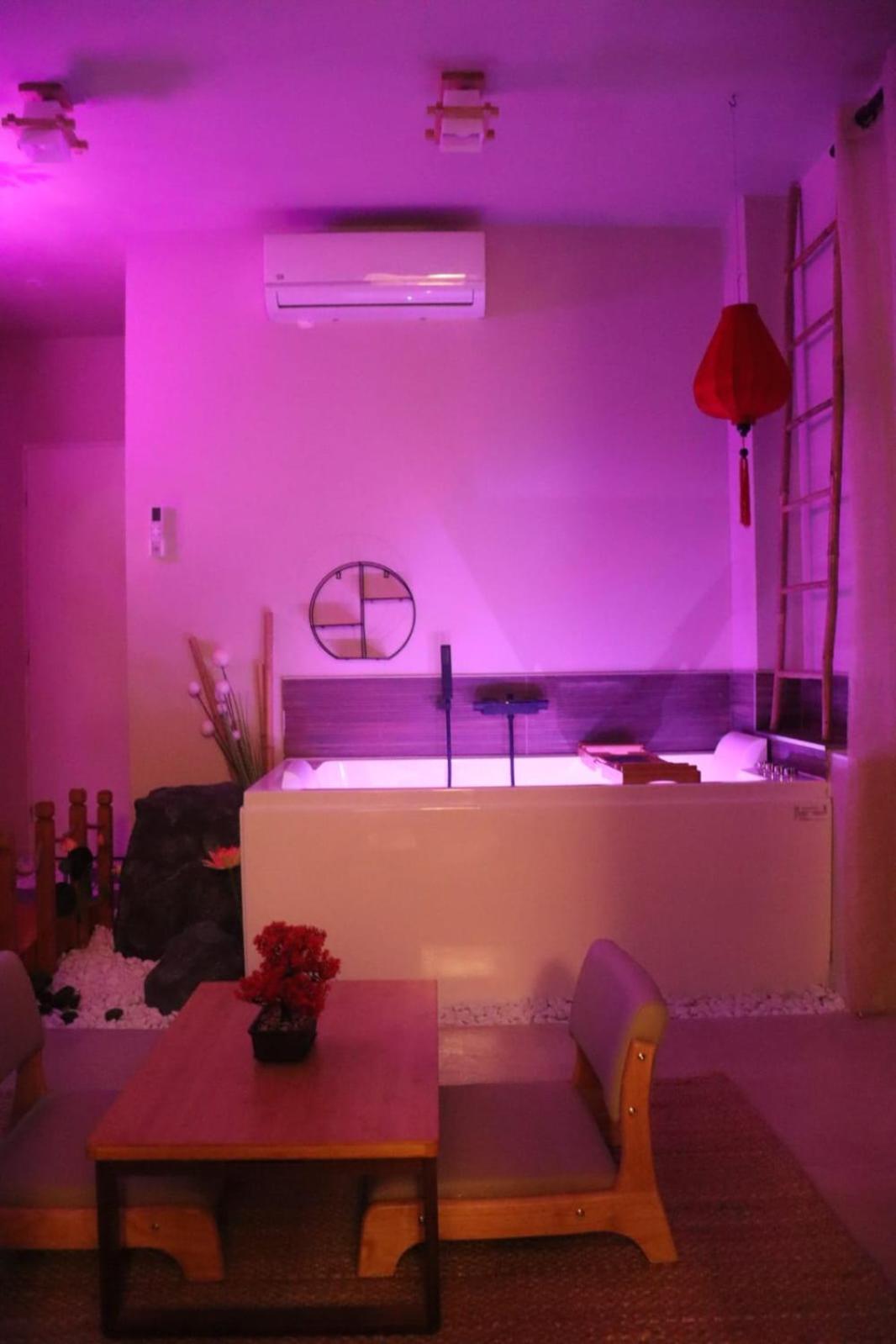 Loveroom Japon Avec Balneotherapie Toulon Kültér fotó