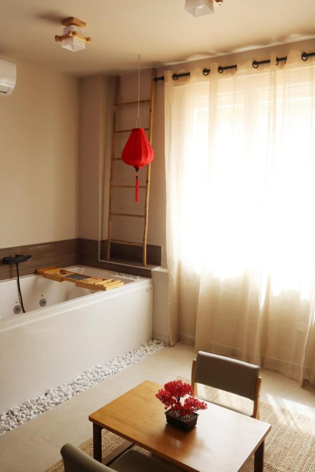Loveroom Japon Avec Balneotherapie Toulon Kültér fotó
