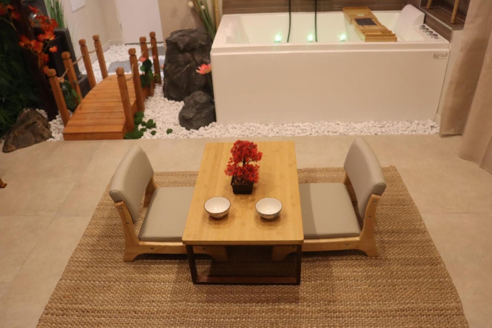 Loveroom Japon Avec Balneotherapie Toulon Kültér fotó